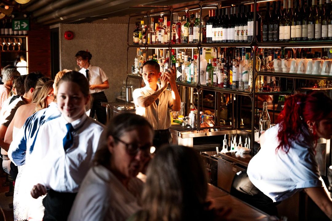 Aloette Service Bartender (resize)