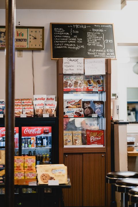 étagère produits épicerie