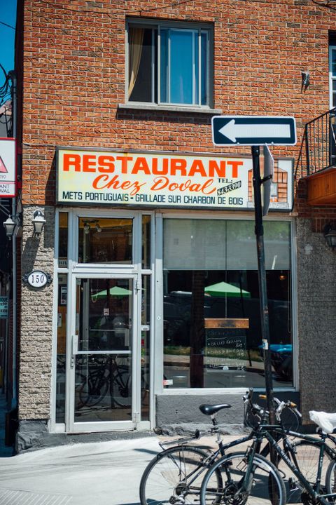 Chez Doval : institution de la cuisine portugaise montreal depuis 1974