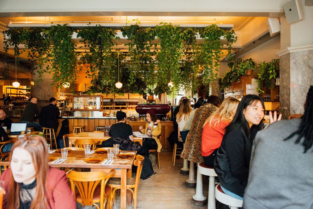 Café Parvis centre ville montreal