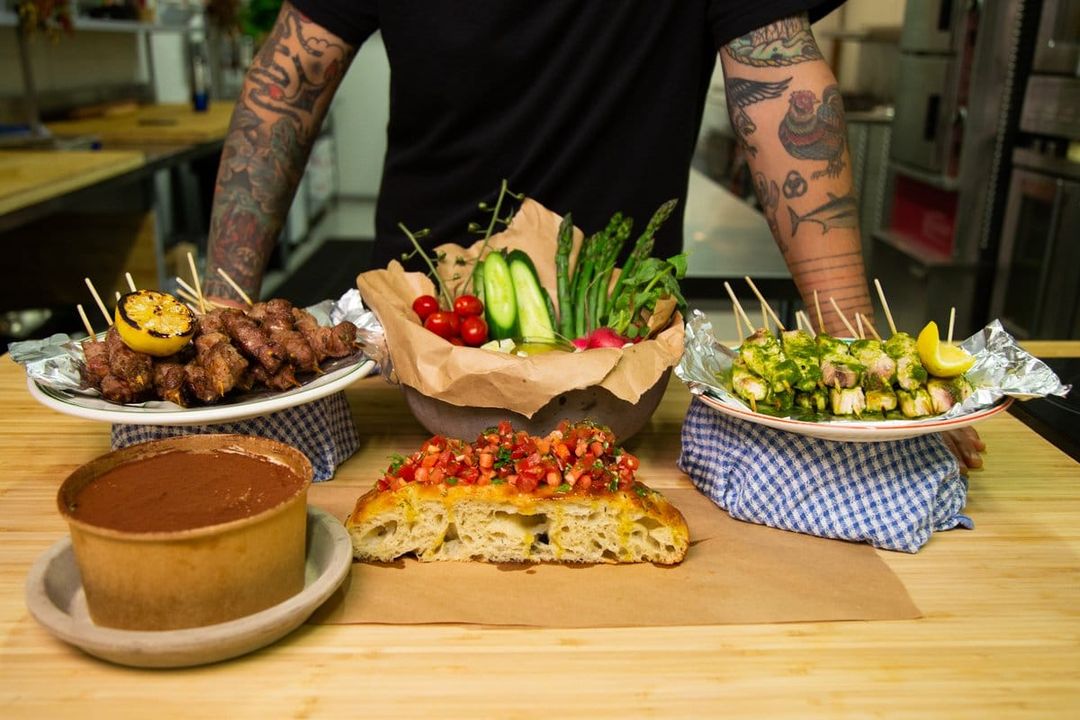 Menu de fête des pères pour emporter du chef Danny Smiles