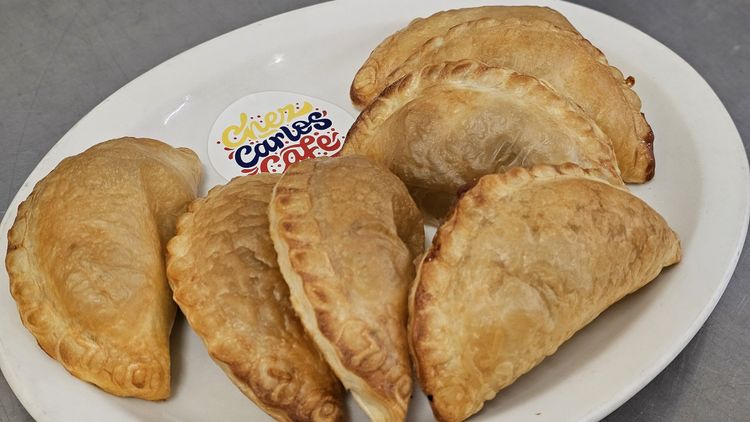 Chezcarlos  1717519370 3383120138777386444 10702932112