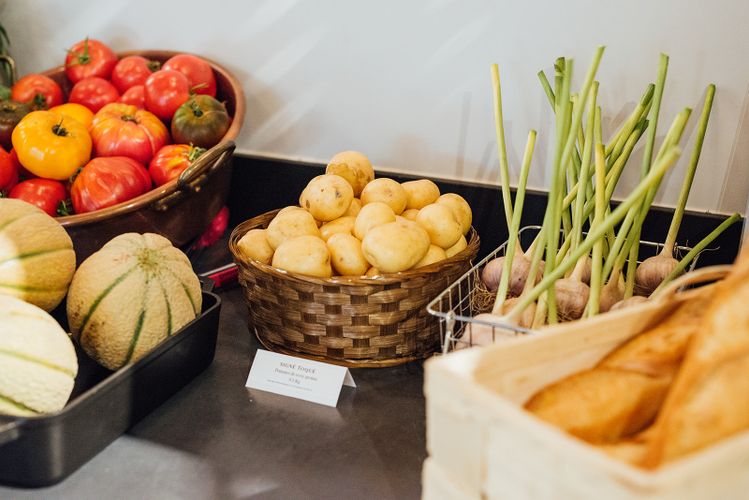 comptoir toqué épicerie courge ail tomates