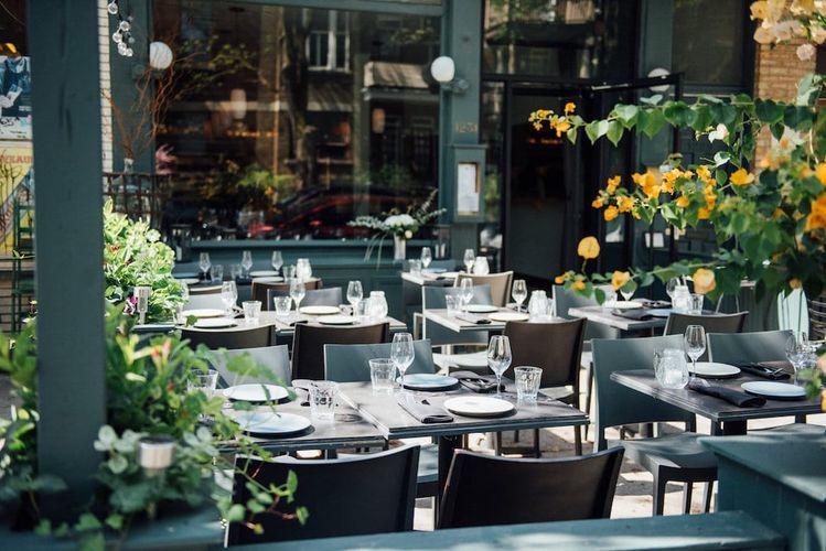 Alma Outremont Bar a vin restaurant Montreal