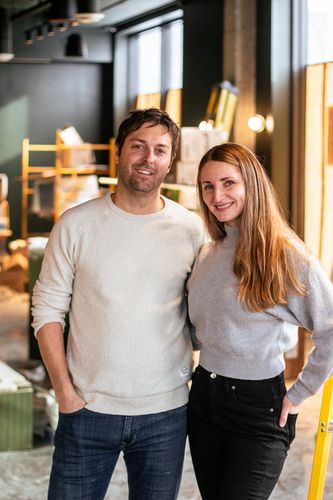 Marc-André Jetté et Mila Mila Rishkova dans le chantier d'Annette bar à vin