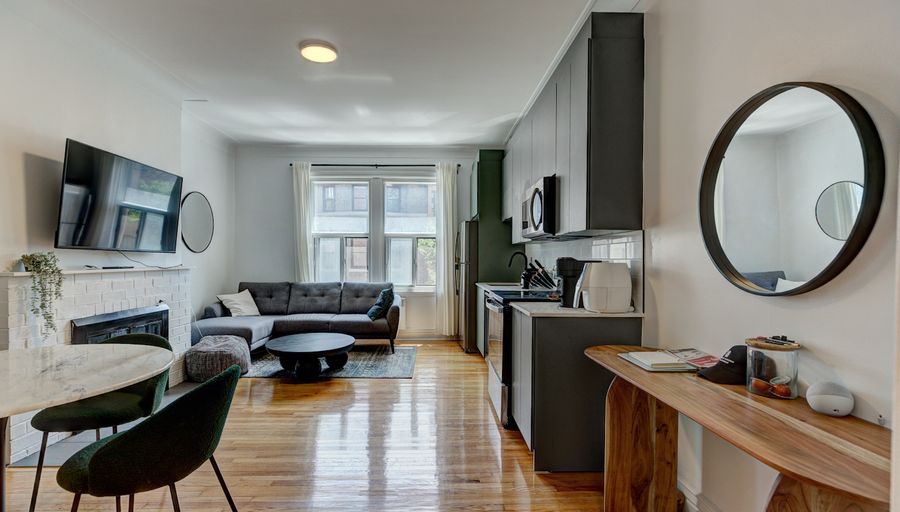 Montreal student living